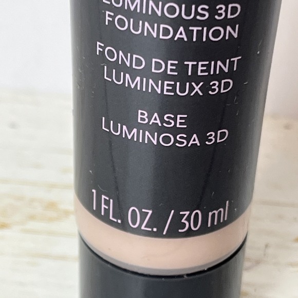 Mary Kay TimeWise MATTE 3D Liquid Foundation Ivory W130 NEW - Picture 2 of 5